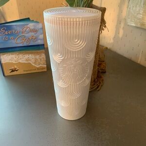 Starbucks NEW NEVER USED, textured SPRING WHITE Mermaid cold cup tumbler.